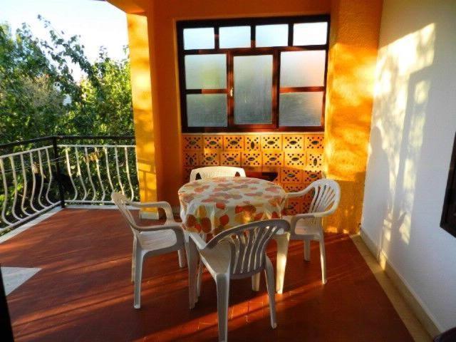Apartment Sanja Near The Sea, Spacious And Green :) Pula Exterior photo